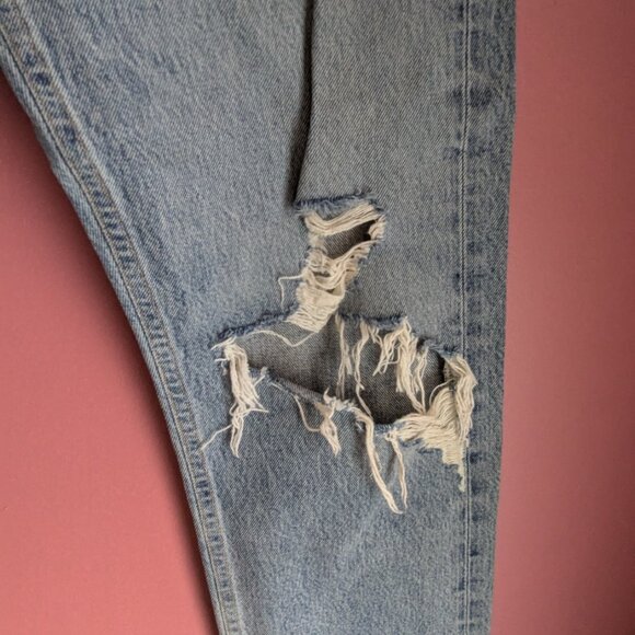 High-Rise Relaxed Jeans - Picture 3 of 9